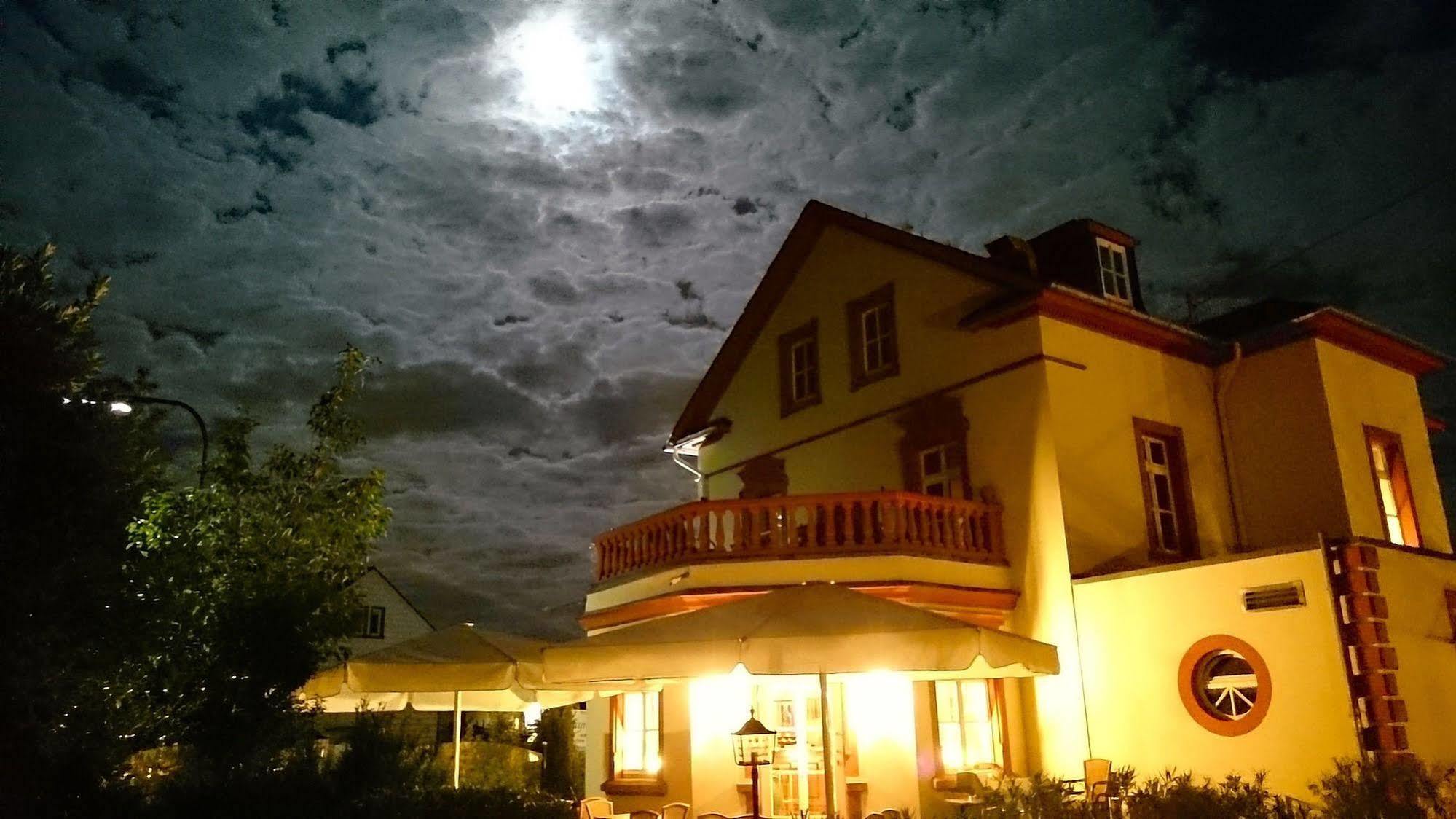 Romantik Hotel Villa Sayn Бендорф Экстерьер фото